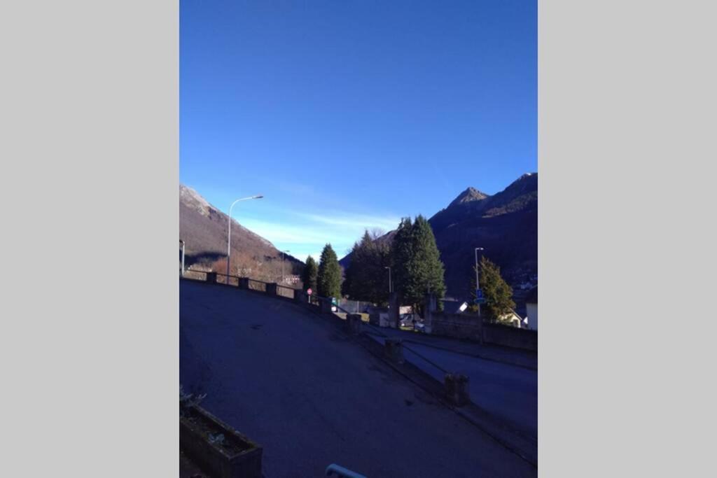 Appartement Familial - 2 Chambres Cauterets Buitenkant foto